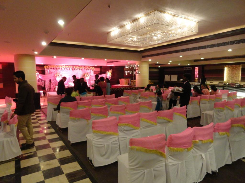 Gulmor Hotel Лудяна Екстериор снимка