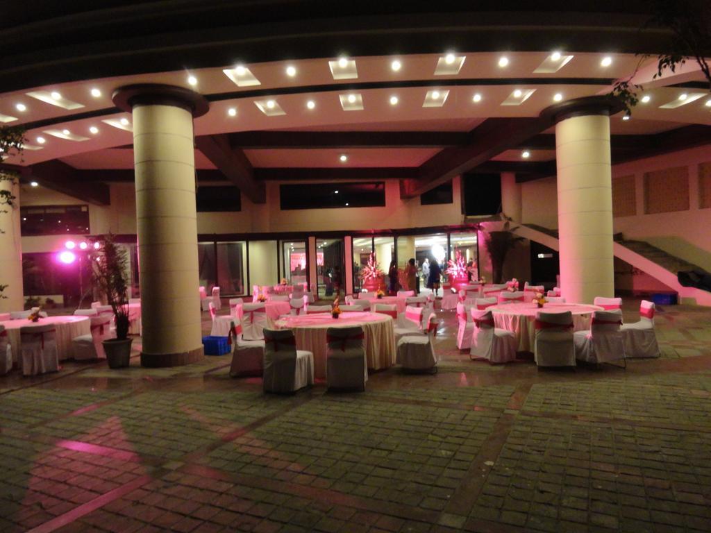 Gulmor Hotel Лудяна Екстериор снимка